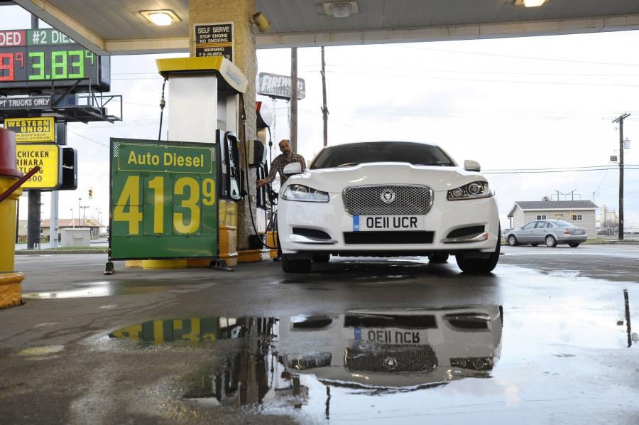  Jaguar XF 2.2 Diesel Epic Journey 2012 года  (фото 6 из 14)
